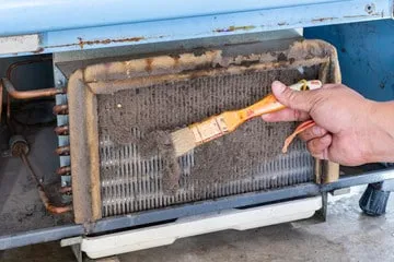 Un condizionatore sporco di polvere è veicolo di malattie pericolose